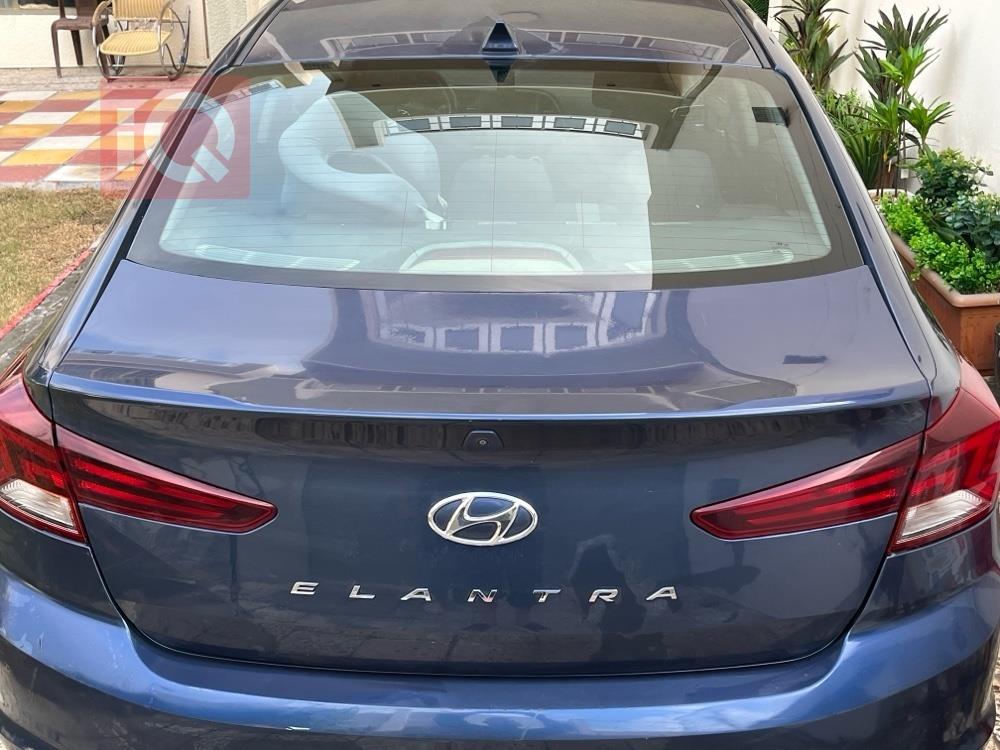 هیوندای ئەلەنترا